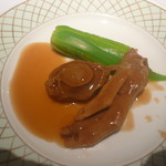 SUN TUNG LOK CHINESE CUISINE - 鮑とガチョウの水かきの姿煮