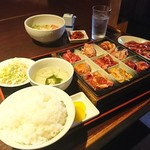 焼肉　本陣 - 本陣焼肉定食1,080円、ランチご飯大盛50円、冷麺ハーフ280円と、上ジンギスカンラム680円