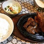 シェフ - エビフライ＋ステーキ＋クリームコロッケセット：1,200円