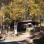 蕎麦仁 - 自然の中にポツリと一軒