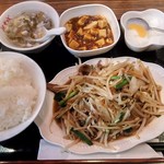 阿里城 - レバーニラ炒め＋ミニ麻婆豆腐（￥780）