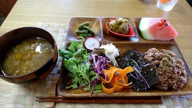 Matatabi Kitchen 柏森 カフェ 食べログ