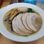 らーめん専門店 真打 - 塩とんこつ+チャーシュー+味玉+キクラゲ