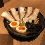 金澤濃厚豚骨ラーメン 神仙 - 特製濃厚豚骨醤油らーめん♪