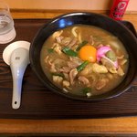 ふる里うどん  - 親子カレー550円
      え？安くない？鳥肉めっちゃ入ってる！