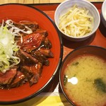 金沢肉食堂 10&10 - 肉劇場ステーキ丼（1000円）