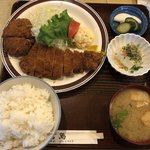 とんかつ宮島 - ロースカツ定食 1,100円 ＋メンチカツ一個 300円