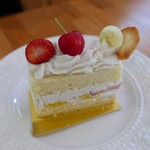 パティスリー ユーピユーピ - マクロビショートケーキ（500円）
