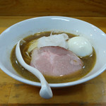 煮干中華ソバ イチカワ - イチカワ-中華ソバ（醤油）750円 + 味玉 100円 ②