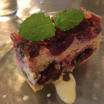 フレンチレストラン 洋食屋 - チェリーのケーキ
