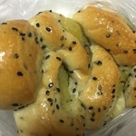 小麦の郷 - ごまおさつ(*´ω`*)パン