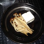 瀬里奈 - しゃぶしゃぶのスープで調理した山えのきと豆腐です。