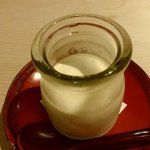 Nihonryouri tokufukushima - 白いコーヒープリン