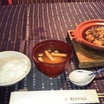 瀬里奈 - 麻婆豆腐、白いご飯、お味噌汁・その２です。