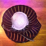 瀬里奈 - タロイモのアイスクリームです。