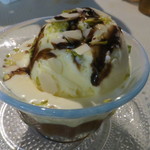 バンゲラズキッチン - アイスクリームのグラブ・ジャムンがけ