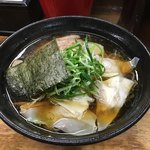 豊中麺哲 - 醤油 雲呑トッピング