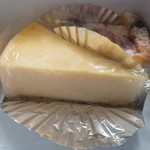 アフターアワーズ - いちごとブルーベリーのファーブルトンとチーズケーキ