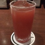 バー キュラソー - スイカのカクテル（ウォッカベース）