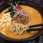 太威 - チーズ味噌坦々麺