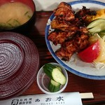 あお木 - 鶏の網焼き定食、4枚(税込1,040円)