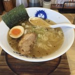 泡系しおとんこつラーメン べらしお - 