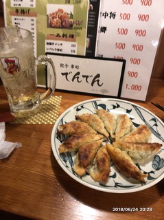 Gyouza Kushidokoro Denden - 20個は、ちょっと食べ切れないかなと思い、ワガママを言ってハ一フで焼いて頂きました。