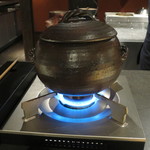 山形座 瀧波 - 土釜に着火