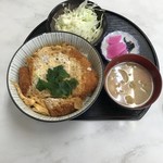 ぽぷら - カツ丼の上に米粒ひとつ！