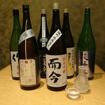十四代、而今、花陽浴、鍋島、新政酒造、風の森、産土、鄙願、黒龍等々いろいろあります。