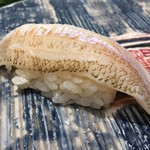 第三春美鮨 - 白鱚　62g　昆布締め　底曳き網漁　愛媛県今治