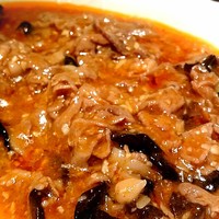銀座 麒麟 - 和牛リブロースの辛味の効いた四川煮込み