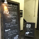 Tokyo salonard cafe : dub - 入り口看板