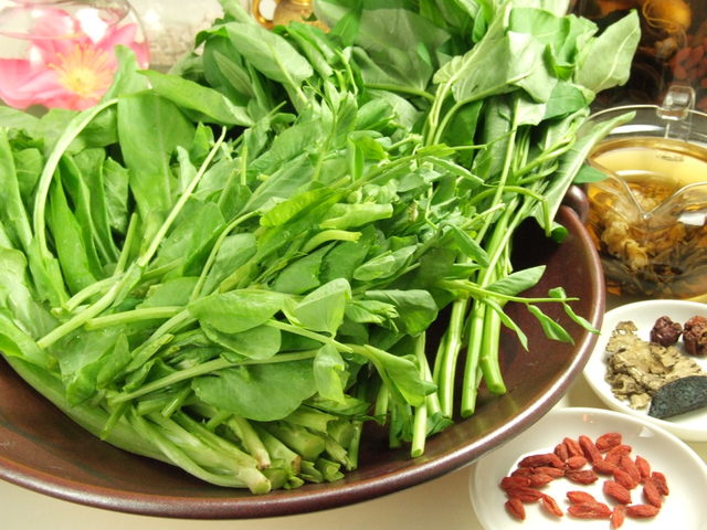 台湾料理故宫 - 台湾直送の珍しい青菜