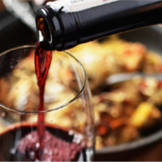 極上肉にマッチした多彩な美酒。375mlの飲みきりワインも。