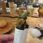 稚鮎の青紫蘇巻き揚げ