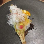 山地陽介 - 皮付きヤングコーンにホワイトアスパラガス、パルメザンチーズと？チーズのせ