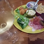 ザ・クリーム・ティーズ・スプーン・ファーム・ハウス - 前菜盛り合わせ
      (2018.4月)