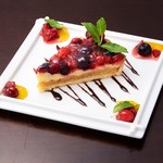 Luxury tart with 5 kinds of berries