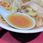 ラーメン二郎 - スープ