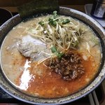 ラーメンショップ うまかっぺ - こってり味噌らーめん ※味付けネギ、激辛肉味噌トッピング