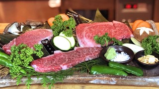 Homba tokusen oumi gyuu yakiniku sukiyaki ikemoto - 