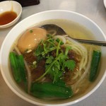 牛肉麺（ニュウローメン）