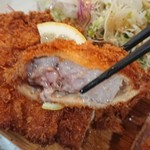 とんかつ たわら - 肉汁がスゴい。とんかつ定食1100円。