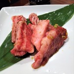 韓’S - カルビ1000円。