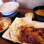 なまらうまいっしょ - ランチの国産豚バラ定食