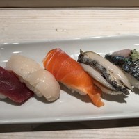 寿し心 なかむら - 続いて５貫。