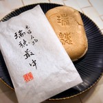 88215151 - 瑞穂最中　ちょっと割れちゃいましたが(^_^;)