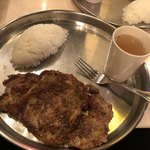 ビストロひつじや - Aランチのケージャンチキンのセット