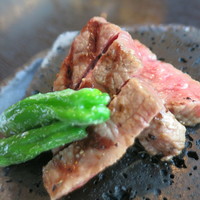 花山椒 - 霜降り近江牛網焼き　レフォール　レモン　醤油
